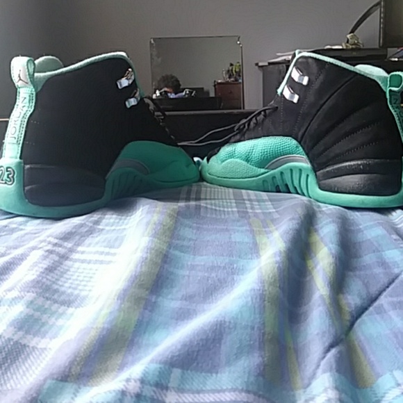 Jordan 12s - Picture 3 of 4